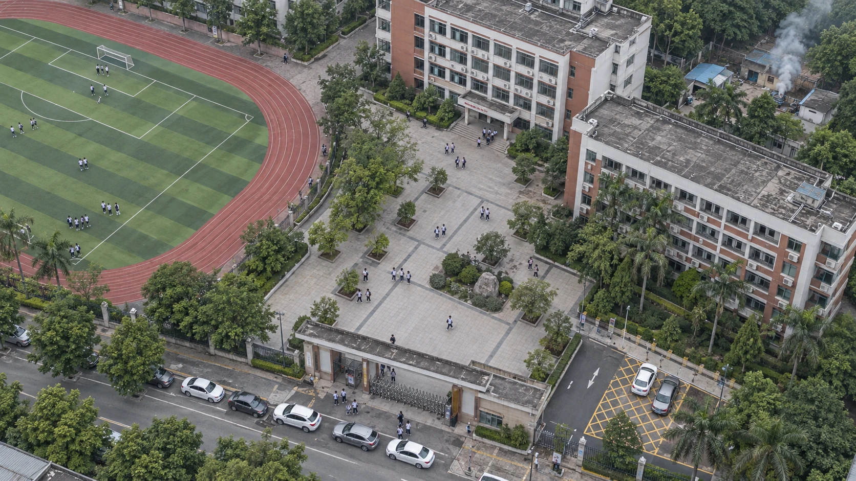 校园安全无人机巡检场景示意